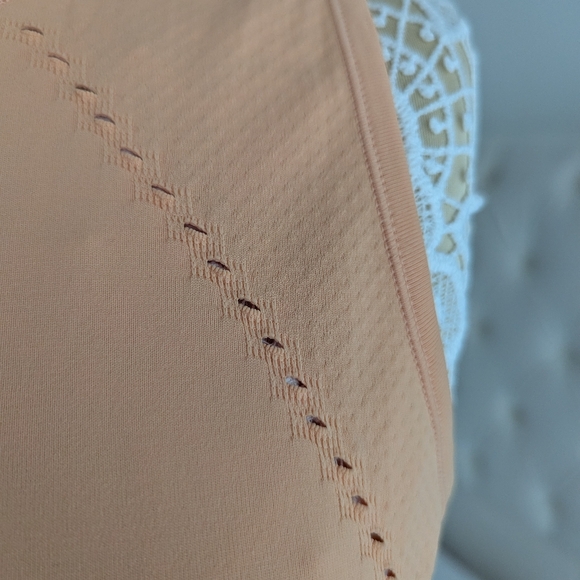 Athleta top. Medium - Picture 5 of 7